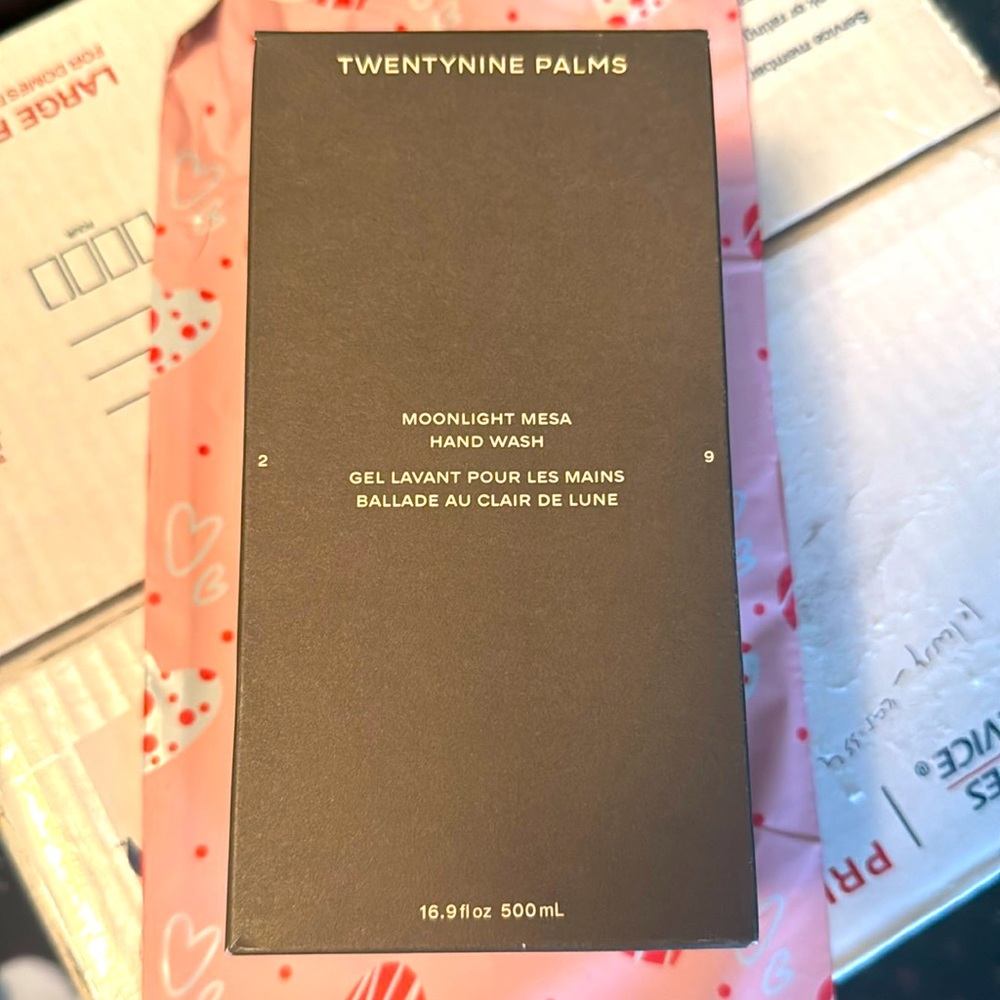 HTF- 🔥TwentyNine Palms Hand Wash 👋🏻👋🏻